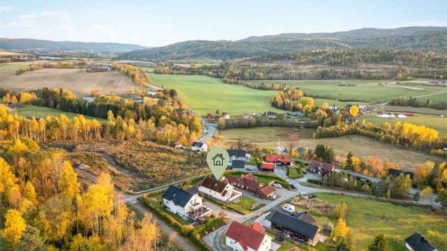 Rolig og tilbaketrukket beliggenhet i naturskjønne samt landlige omgivelser.