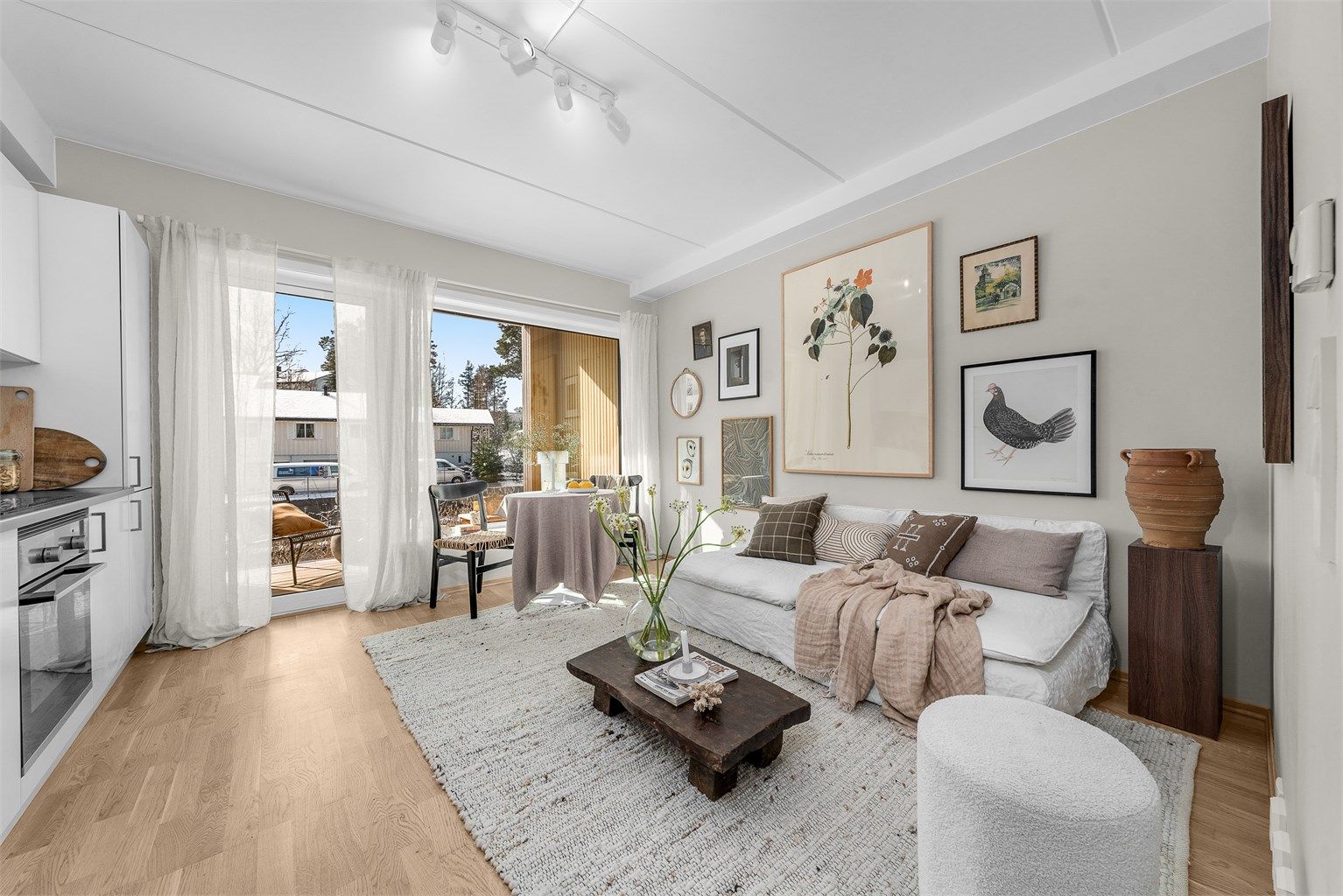 Caroline Berg-Thomassen v/Krogsveen har gleden av å presentere Idretten 10F! Foto: T. Øyvind Borgersen (Flytende Film AS) 