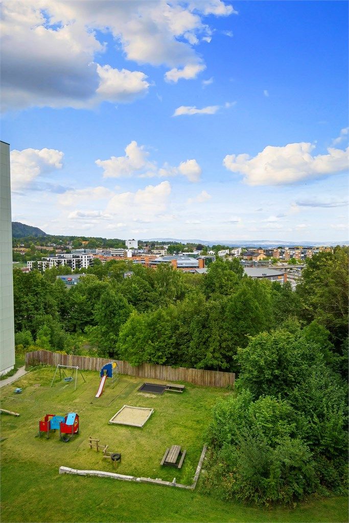 Det er flott utsikt fra leiligheten