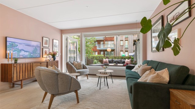 Kasper Arbøll Hansen v/ Krogsveen Lørenskog har gleden av å presentere Astrids vei 23!