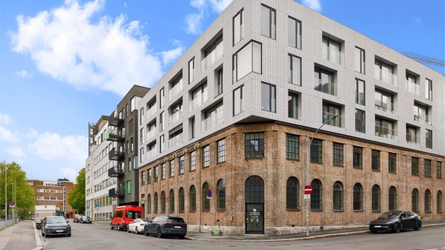 Malmøgata ligger sentralt, men tilbaketrukket på Rodeløkka med "Løkkas" levende gater i umiddelbar gangavstand.