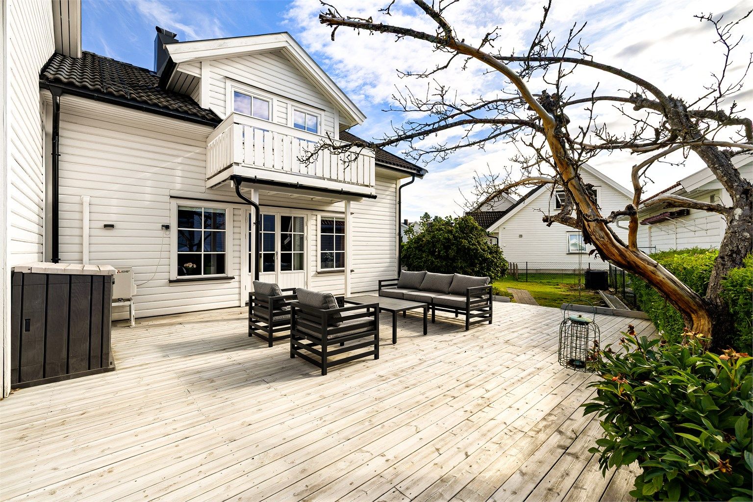 Ny terrasse på omfangsrike 56 kvm. ble anlagt rundt 2020.