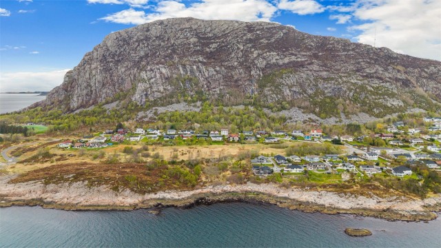 Sukkertoppen er et populært turmål som byr på storslått utsikt, og turstiene starter like ved