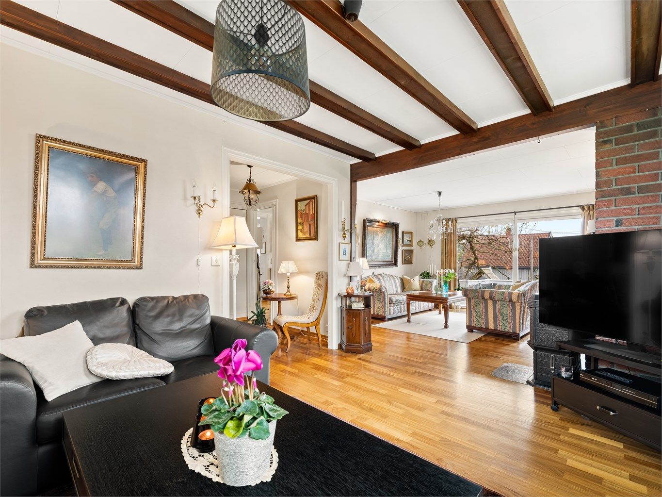 Peisstuens indre del fyller i dag rollen som TV-krok.