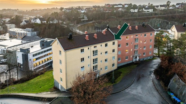 Velkommen til Strømsbuåsen Borettslag! Rett ved Arendal sentrum og Strømsbu Torg.