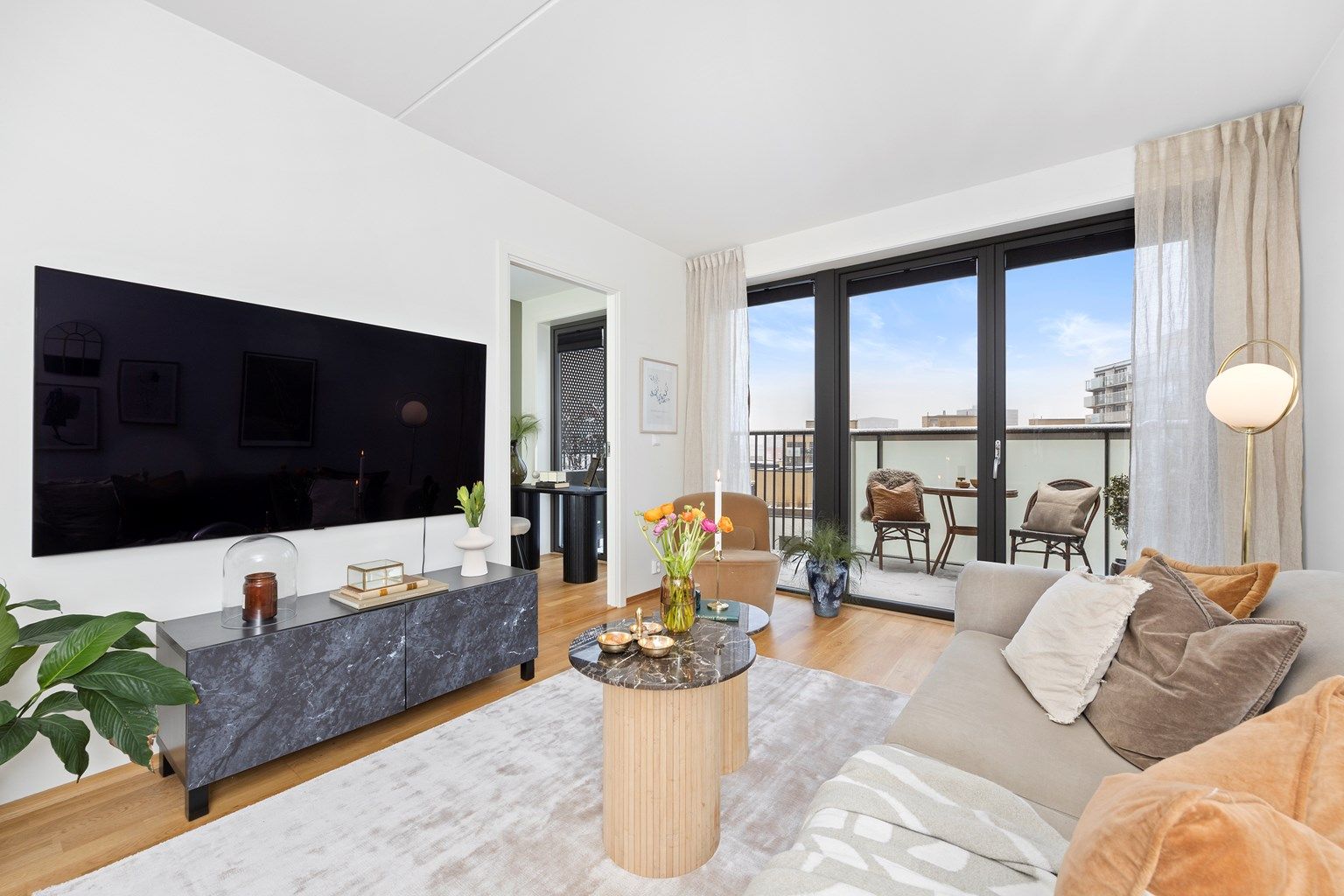 Velkommen til Selma Ellefsens vei 3 K - presentert av Emir Mekic ved Krogsveen avd. Løren