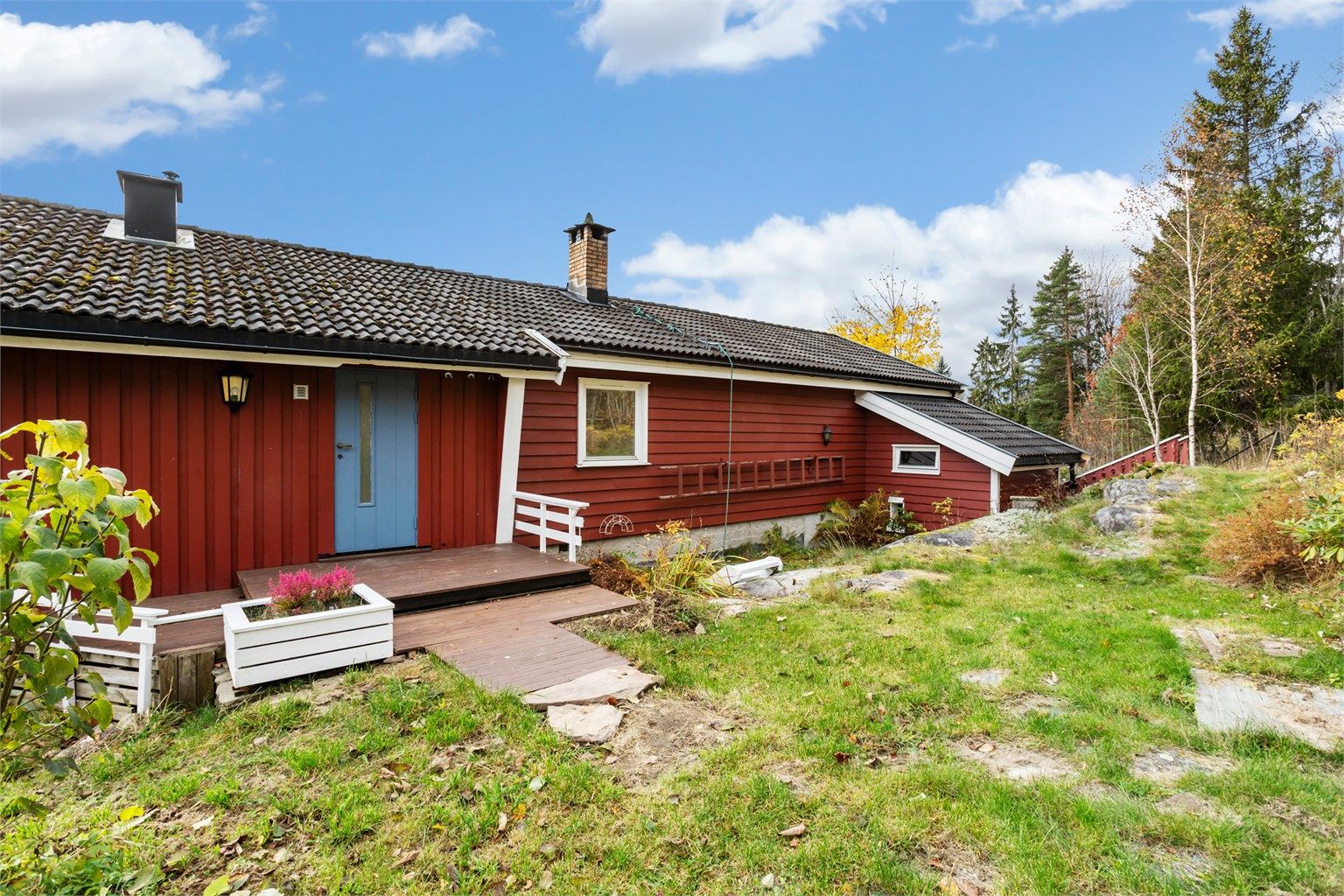 En av to innganger til hoveddelen. 