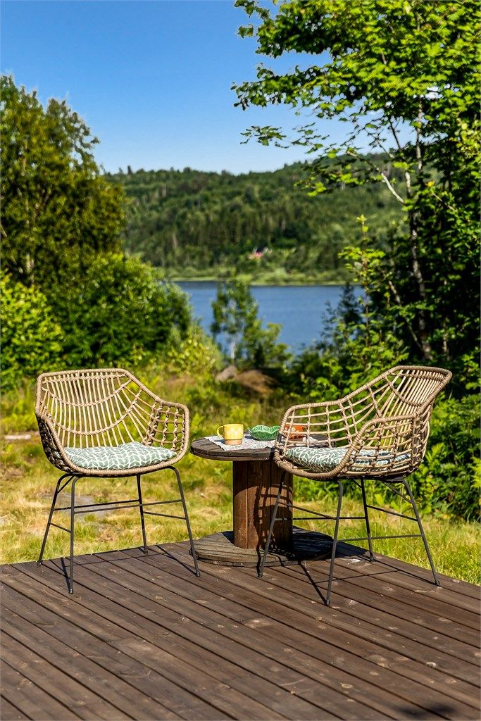 Videre har du også utsikt ned til Åsrumvannet. Det er heller ikke lange veien ned for et forfriskende bad.