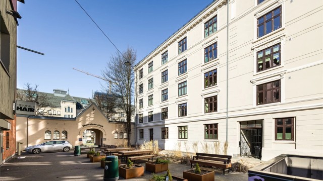 Innbydende fasade pusset opp i 2022.