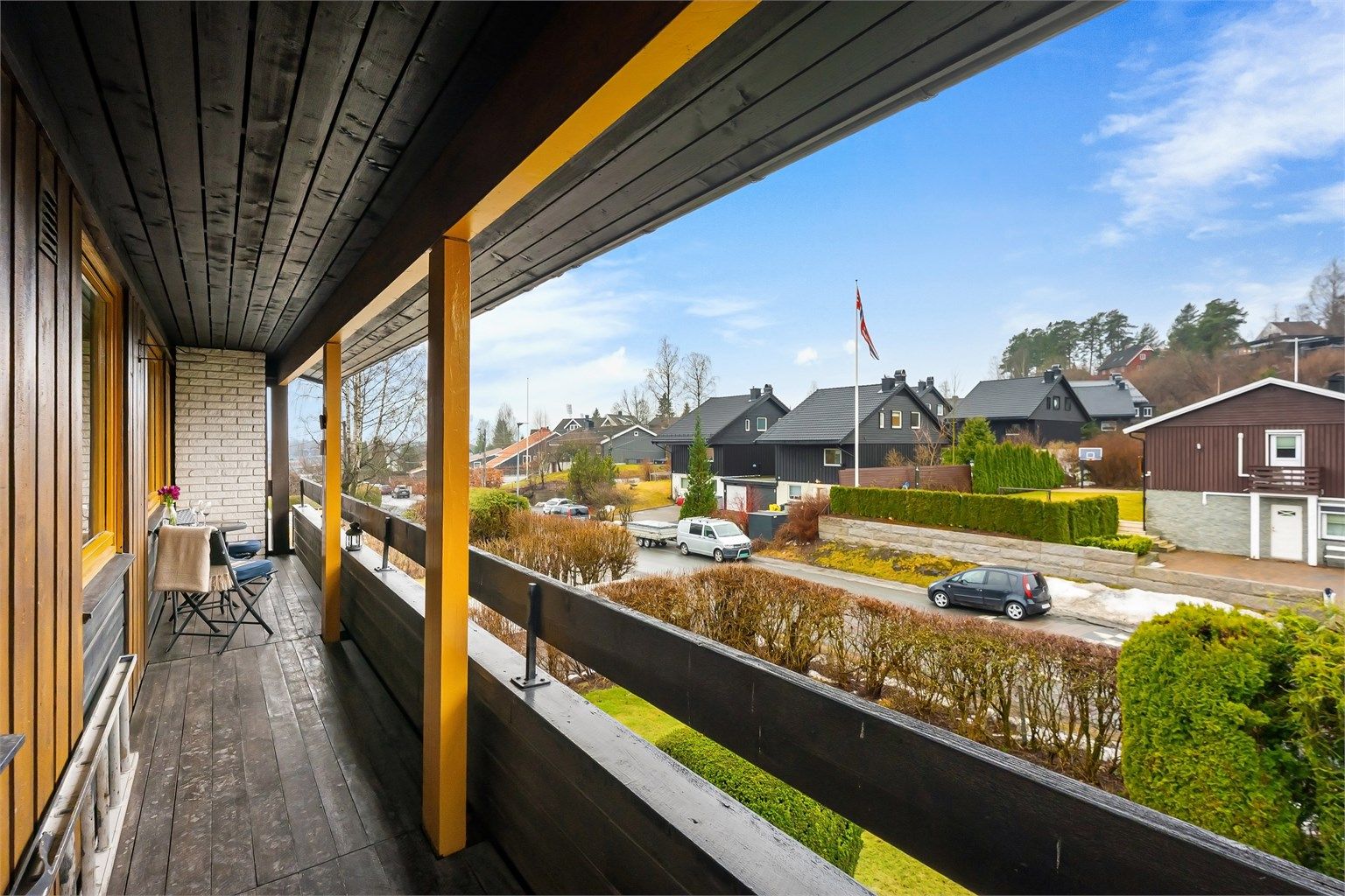 Balkongdøren med to-lags glass er fra 2012.