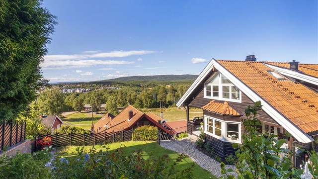 Flotte omgivelser med utsikt mot Maridalsalpene