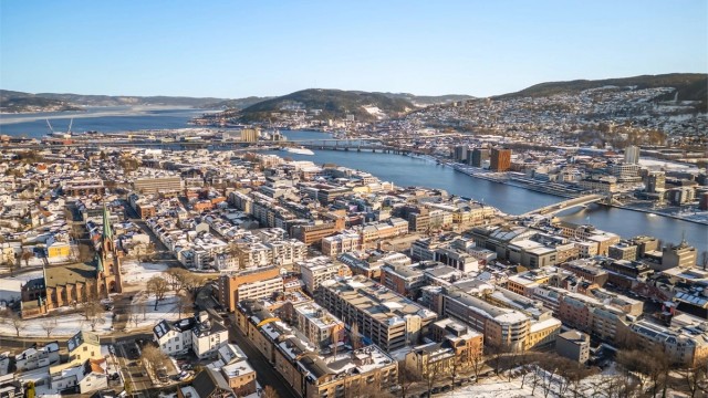 Torget Vest kjøpesenter innen kort gangavstand, CC Drammen kjøpesenter og Magasinet i nærområdet