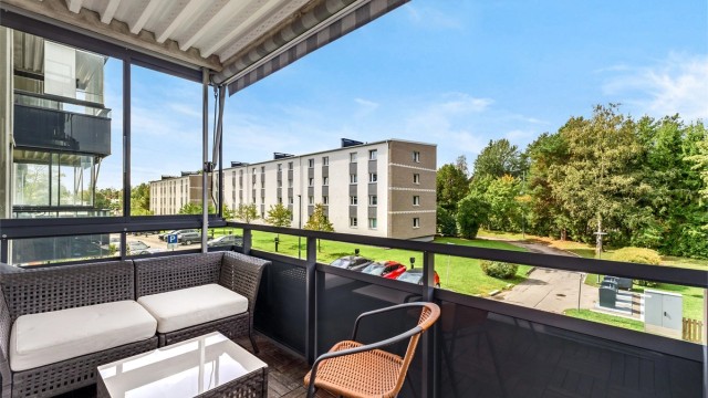 Velkommen til Libakkfaret 3A. Presentert av Hamdi Kaptan og Krogsveen