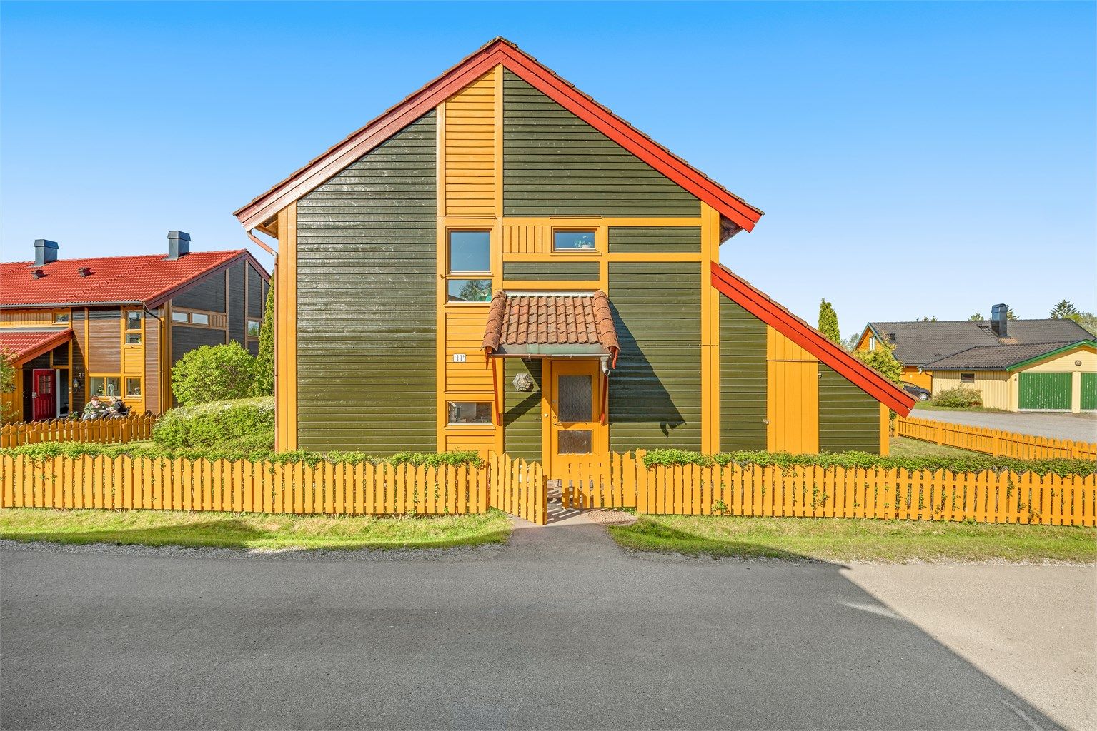 Et velholdt rekkehus med barnevennlig beliggenhet