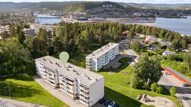 Leiligheten ligger i et stille område med naturen rett utenfor, samtidig praktisk avstand til sentrum.
Foto: Stine Prøitz Jørgensen