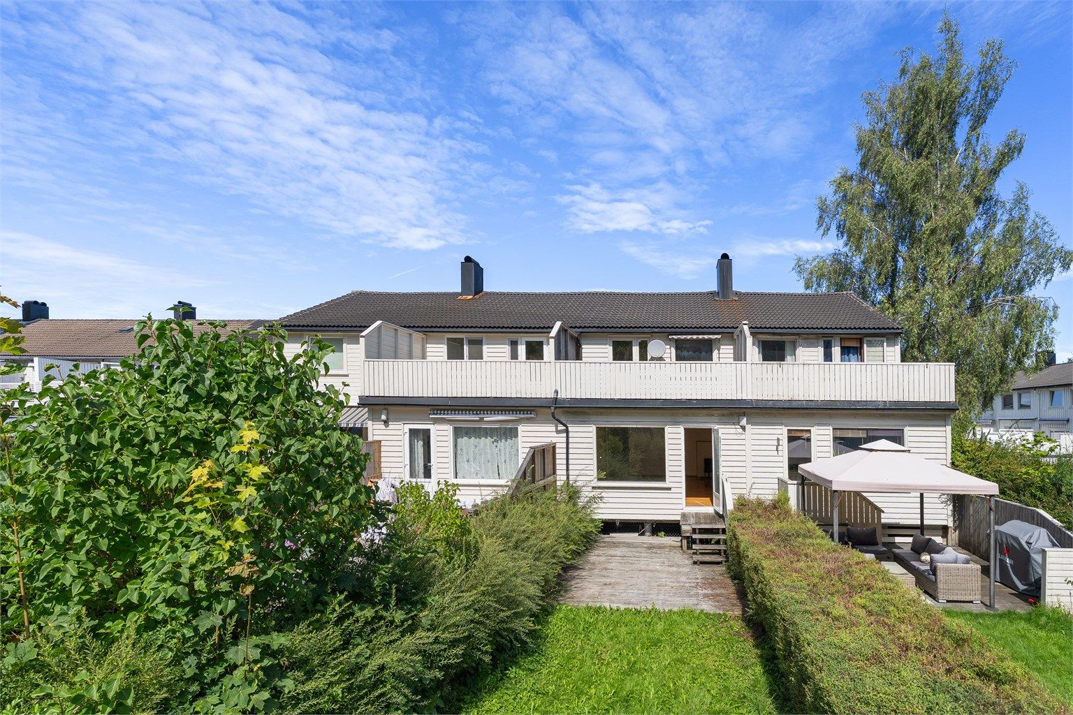 Velkommen til Fagervollen 9B - Innholdsrikt rekkehus over 3 etasjer