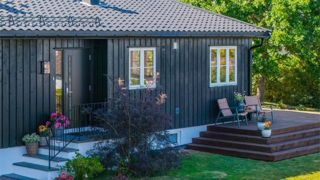 Eiendommen ligger fint til i et etablert og barnevennlig boligstrøk på Teie i Færder kommune.