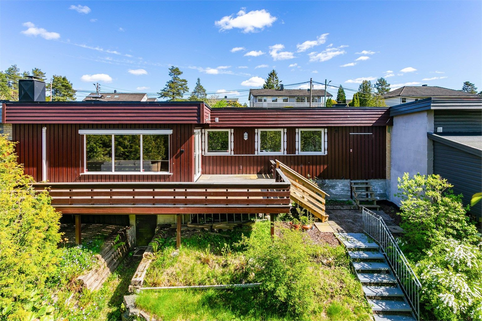 Gamleveien 64 presenteres av Krogsveen.