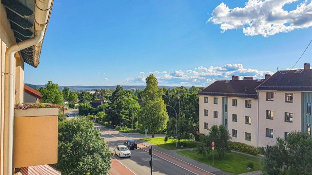 Fra balkongen er det nydelig utsikt helt ned til oslofjorden!