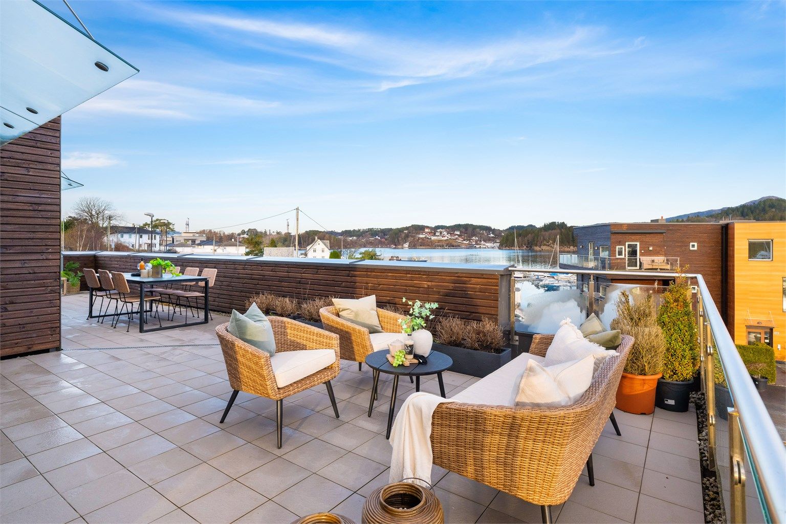 80 kvm privat takterrassse med sjøutsikt