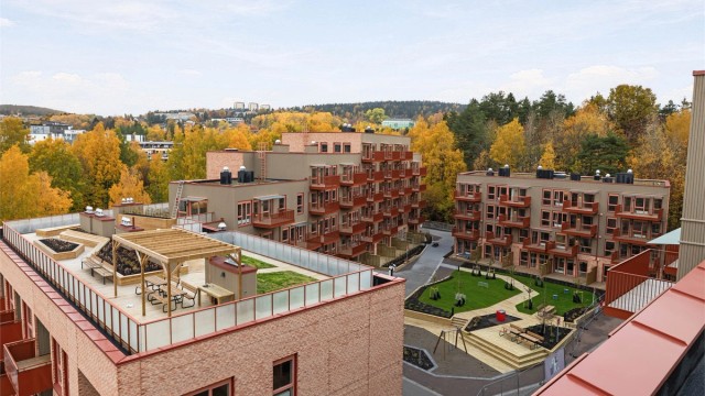 Fine fellesarealer opparbeidet i hyggelig atrium.