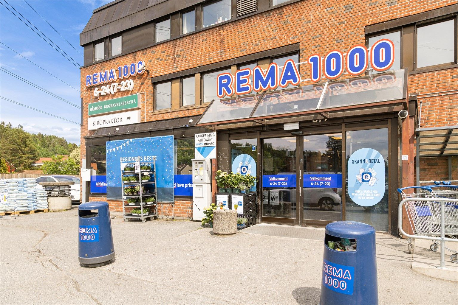 Rema 1000 Gjettum ligger 12 minutter unna 