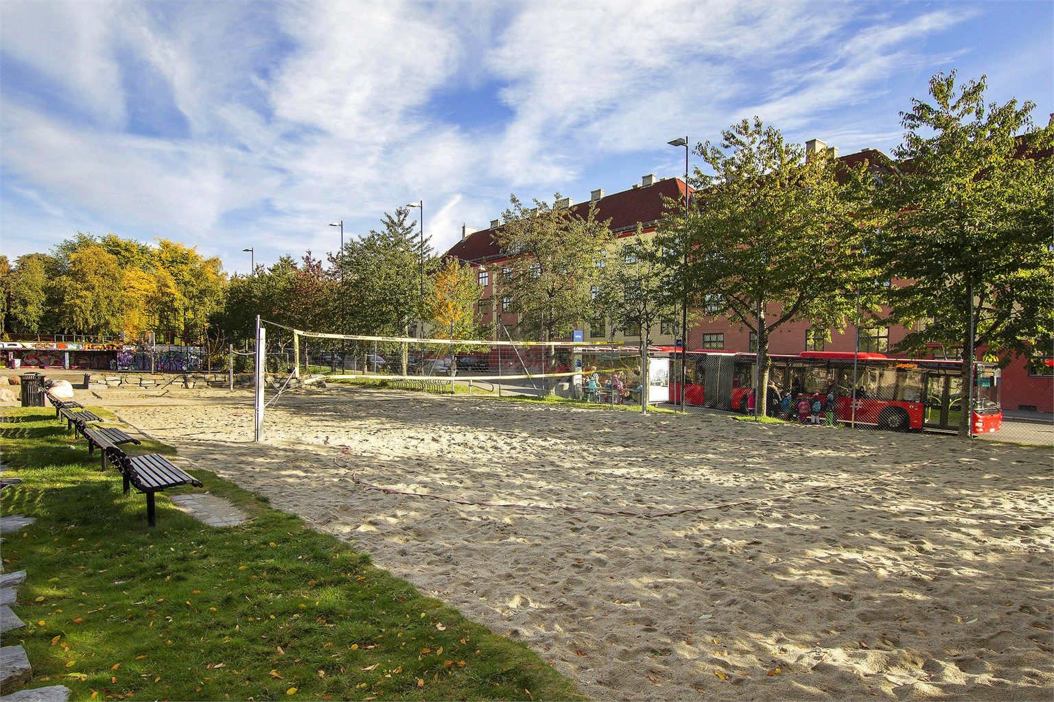 Torshovparken med bla. beachvolley, basket og minigolf.