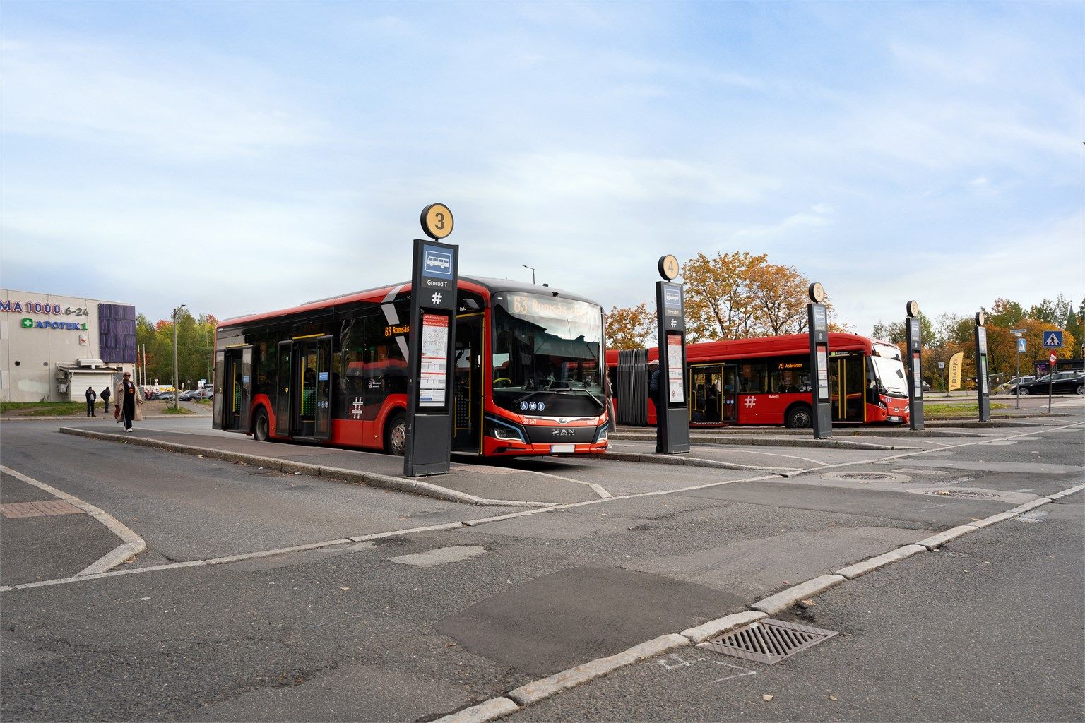 Grorud bussterminal har også hyppige avganger i flere retninger og utfyller T-banen godt. Det gjør det enkelt å leve et fleksibelt liv uten bil.