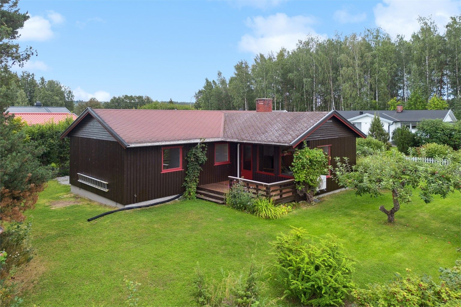 Teglvegen 13 - Eldre enebolig med flott beliggenhet og alle rom på ett plan. 