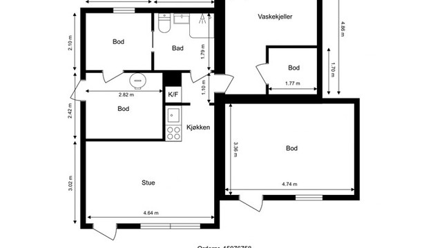 Underetasjen inneholder en hybel med egen inngang, samt vaskekjeller og boder. Det gjøres oppmerksom på at kjelleretasjen (inkludert hybelen) ikke er godkjent til varig opphold. Se pkt. ferdigattest for utfyllende informasjon
