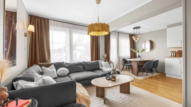 Velkommen til Søndre Mohagen 53! Presenteres av Silje Frankplads v/ Krogsveen avd. Skedsmokorset
Foto: Espen Edin Døhlen