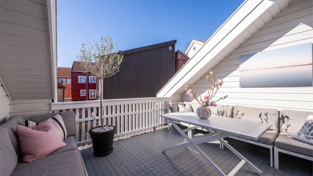 En perfekt plass for å nyte solen og utsikten over nærområdet.