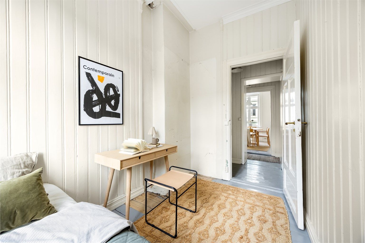 Rommet egner seg også godt som barnerom, kontor eller gjesterom.