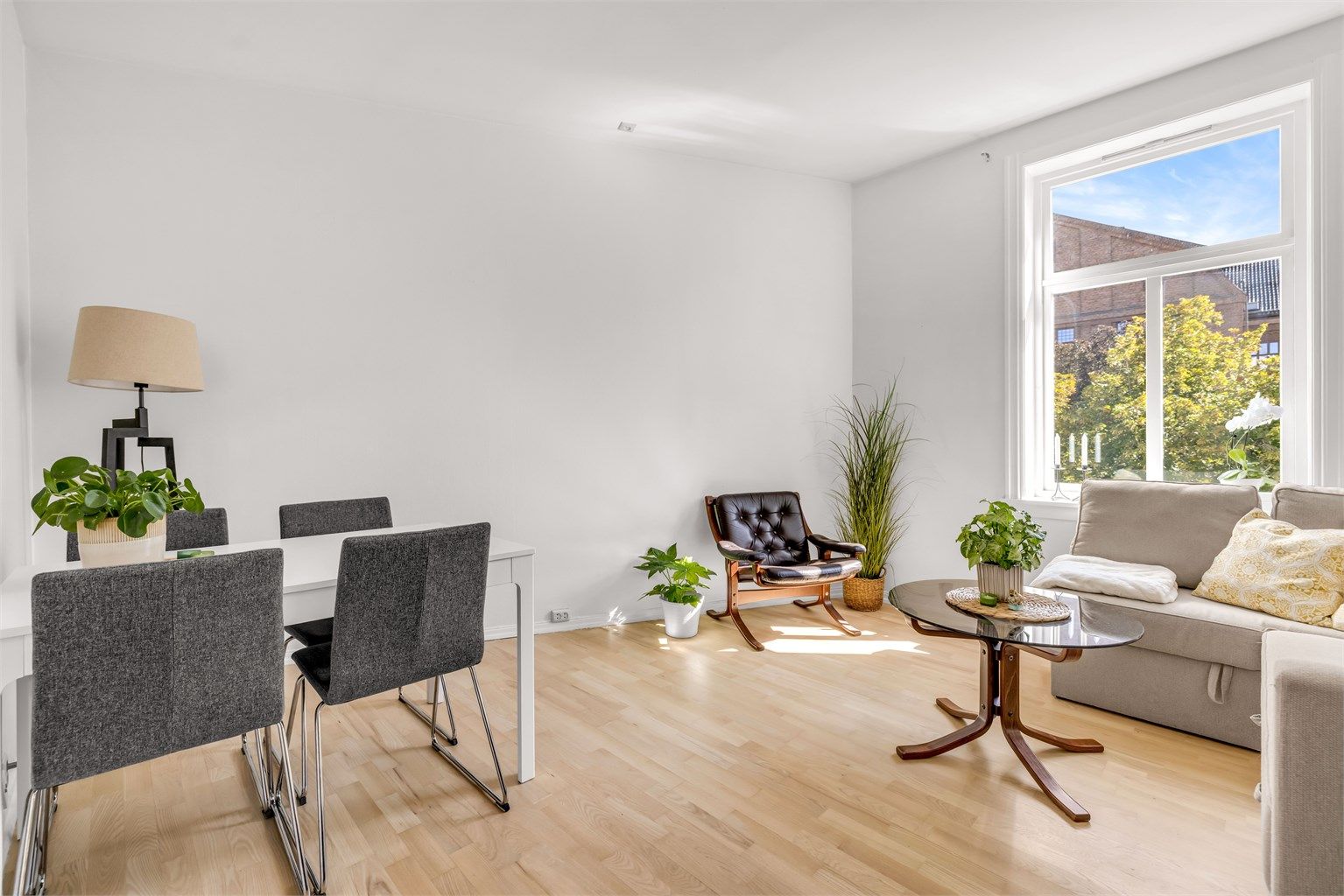 Velkommen til Stensberggata 21! - Presentert av Halvor L. Heikkilä ved Krogsveen Majorstuen. Foto: Studio Solberg.