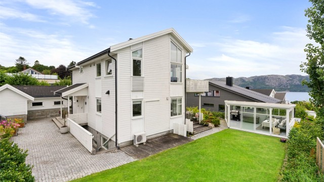 Lene Hviding v/Krogsveen har gleden av å presentere Dykjelveien 26A.