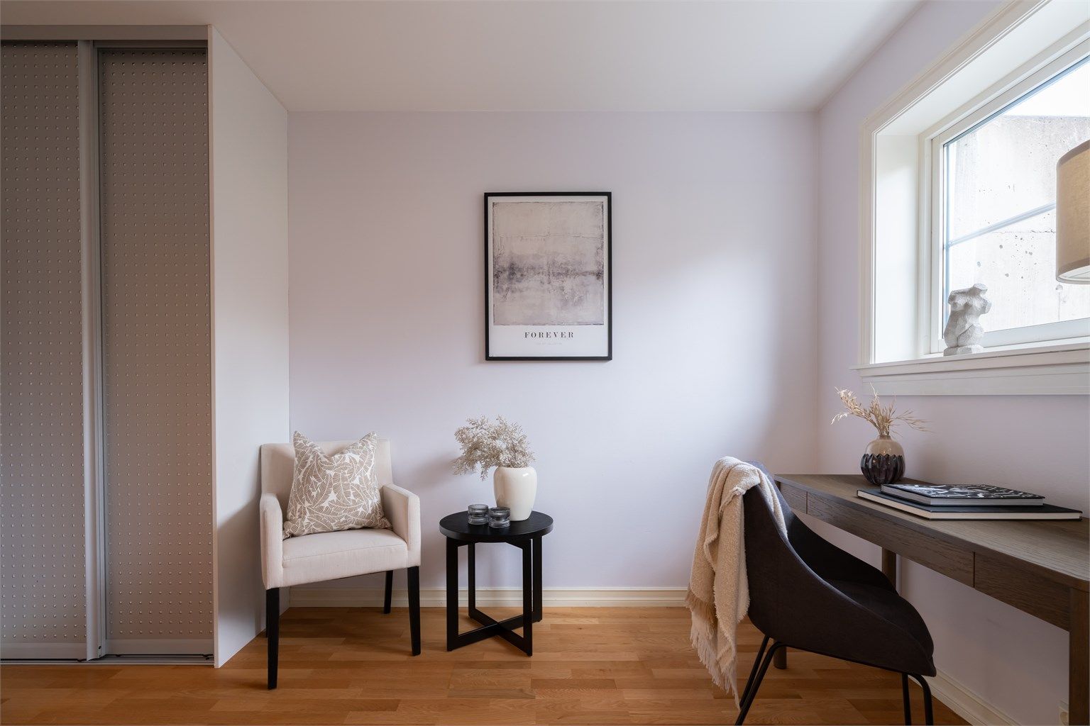 Rommene egner seg også godt som barnerom, kontor eller gjesterom. Det er direkte adkomst til det andre badet fra soverom 2 og 3.