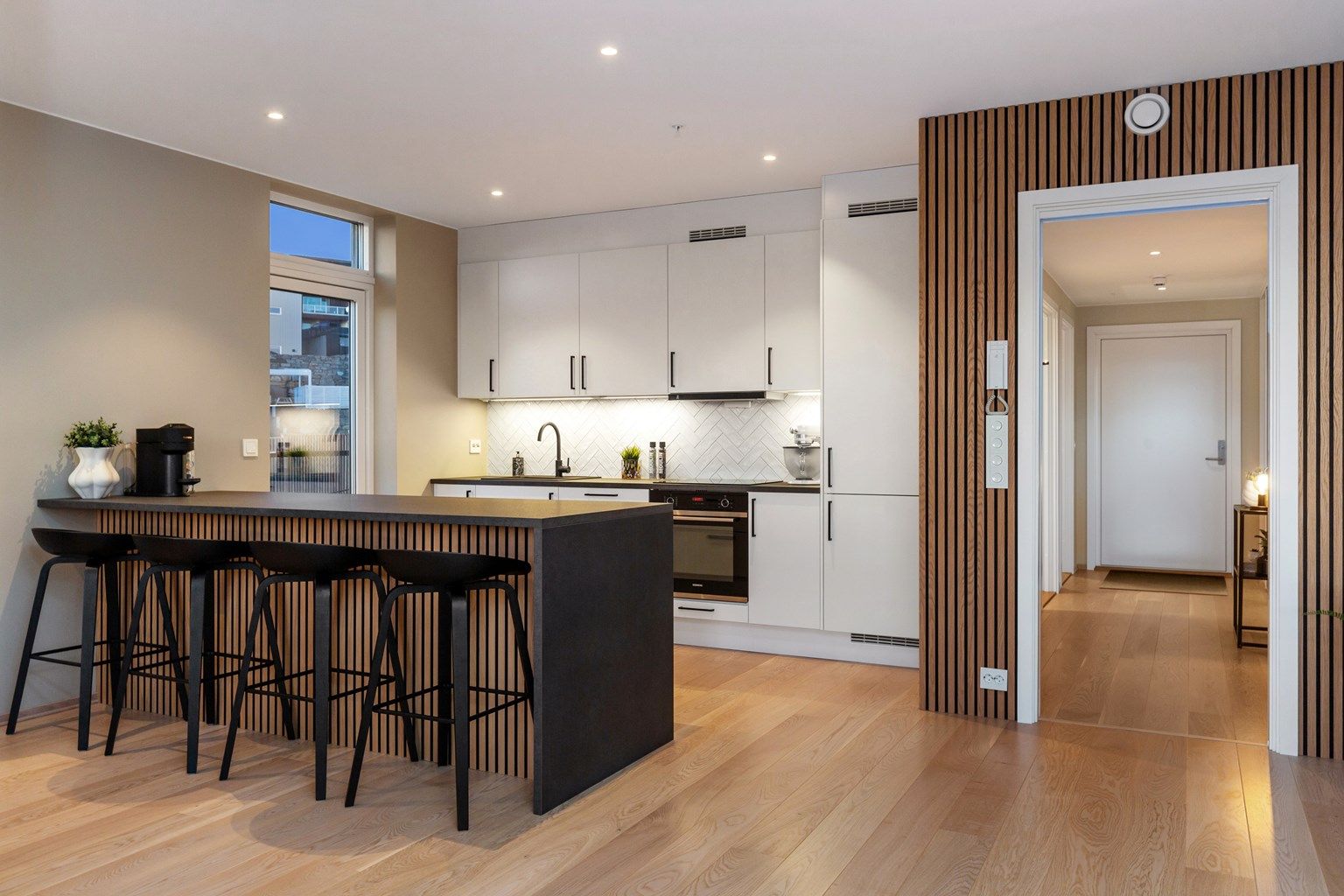 Velkommen til Geilen 1! En nyere og moderne leilighet med nybygg garanti frem til sommeren 2027