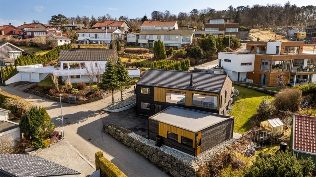 Flott opparbeidet tomt, garasje på 55 kvm.