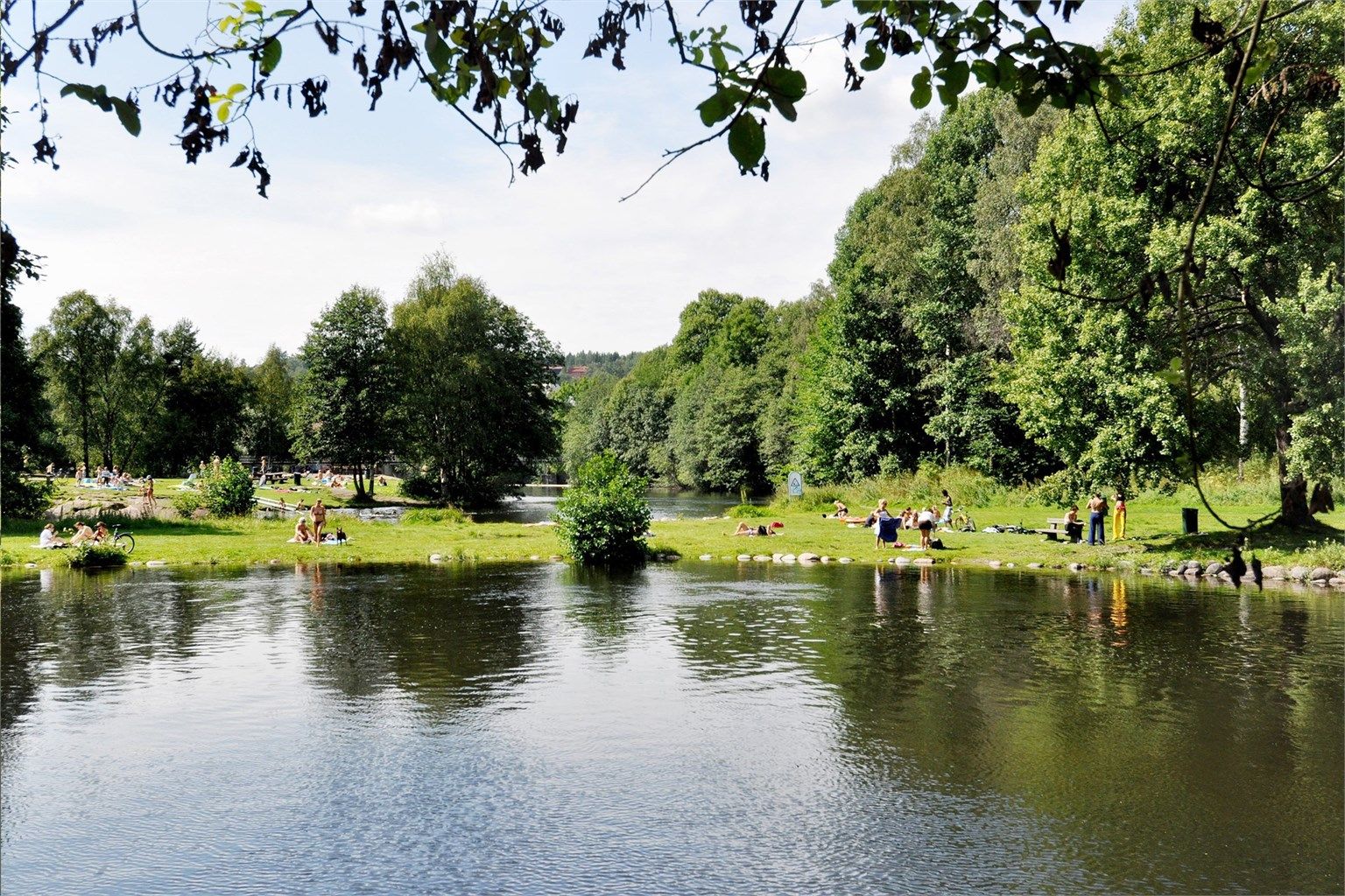 Fantastiske bademuligheter langs Akerselva, her fra Brekkedammen