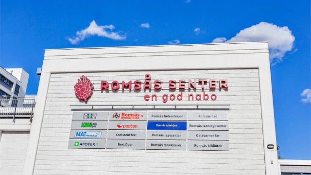 Romsås senter ligger i kort avstand fra leiligheten