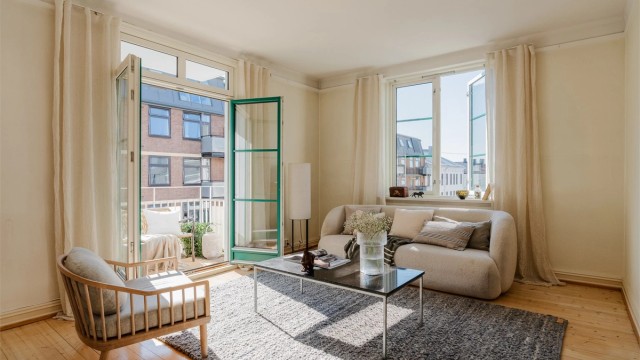 Velkommen til Christies gate 34C - Presentert av Blenor Hadergjonaj!