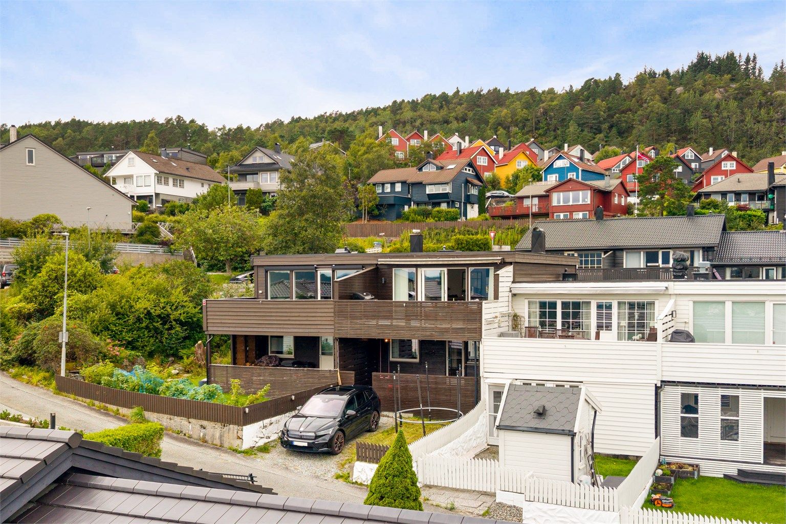 Barnevennlig nabolag med nærhet til naturen og flotte turområder.