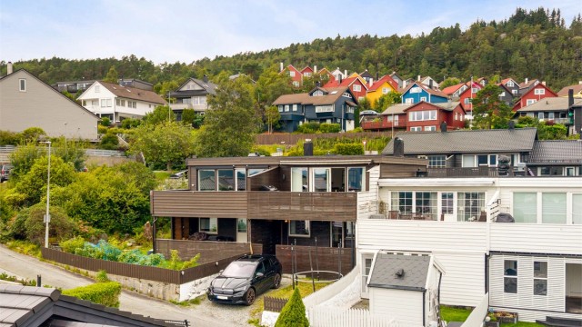 Barnevennlig nabolag med nærhet til naturen og flotte turområder.