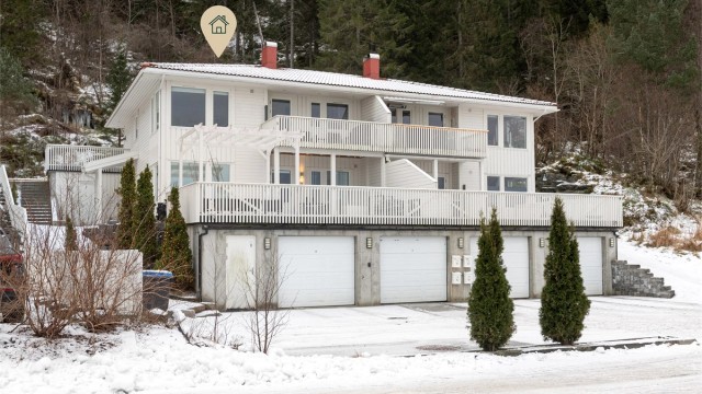 Krogsveen Sunnmøre v/Daglig leder/Eiendomsmegler Preben Willmann har gleden av å presentere Syvergjerdet 19B i Spjelkavika