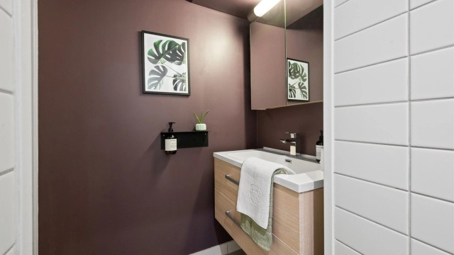 Badet ble pusset opp i regi av sameiet i 2013 og har en moderne standard.