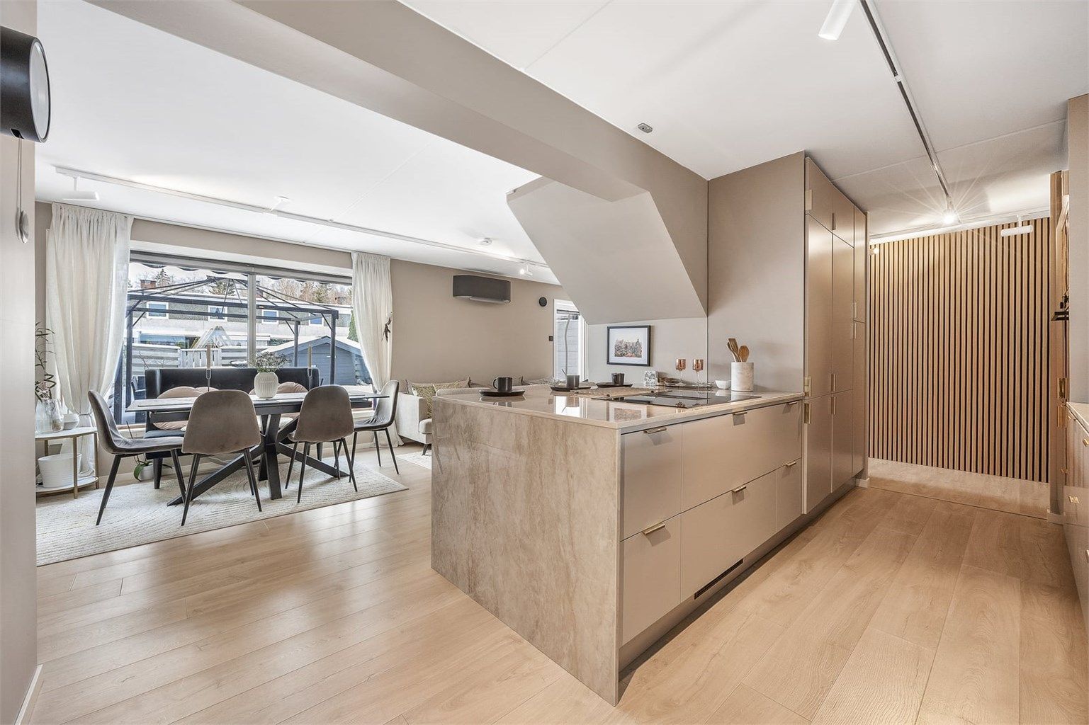 Boligen har nytt innholdsrikt kjøkken fra 2024