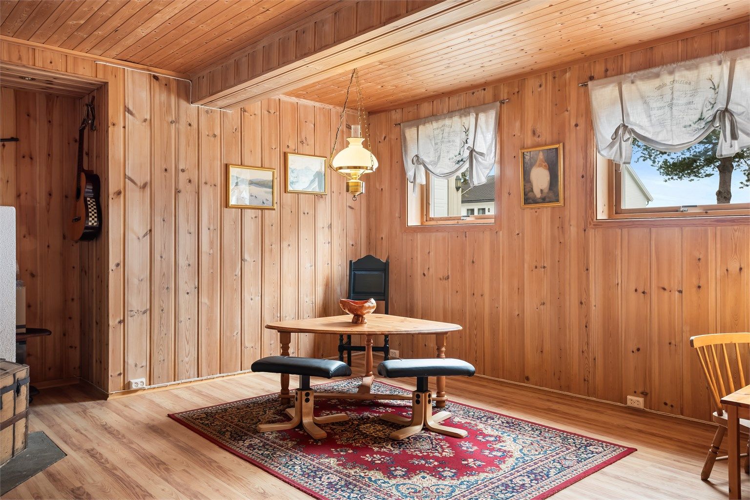 Underetasjen har egen inngang.