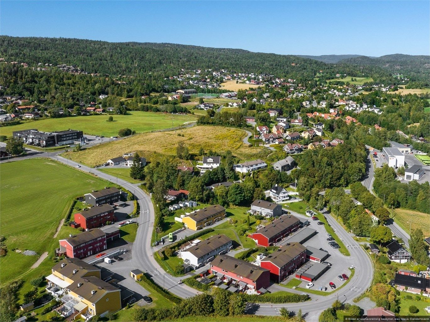 Sommerbilde av området