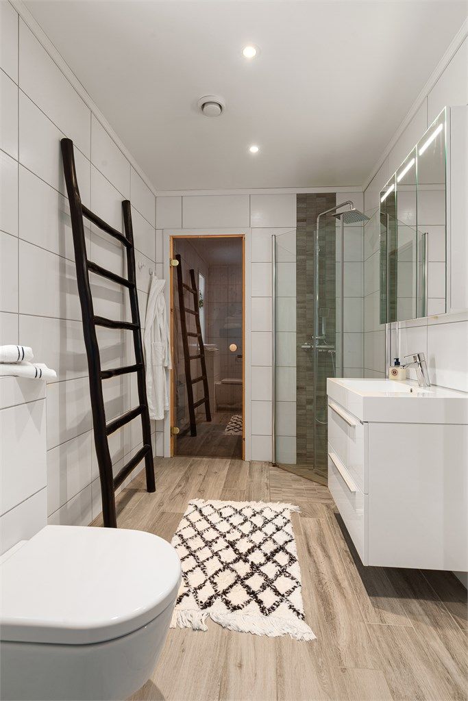 Det er også en badstue i tilknytning til badet i 1.etg 