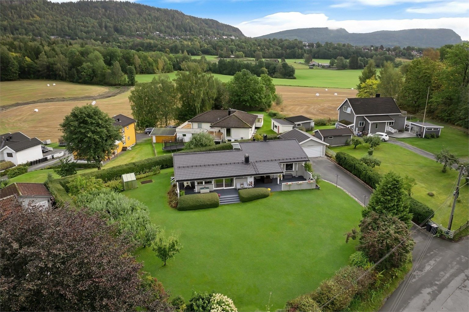 Her bor du solrikt til på solsiden av Skui